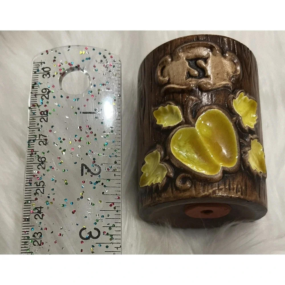 Treasure‎ Craft VTG 1970's Salt and Pepper Shakers Yellow Apple Pear Wood Tiki